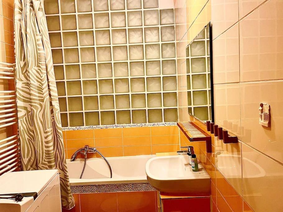 2,5 Izbovy Apartman V Ruzinove S Parkovanim Zdarma Братислава Екстериор снимка